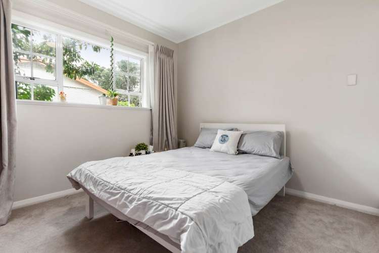 12 Rewi Road Royal Oak_10