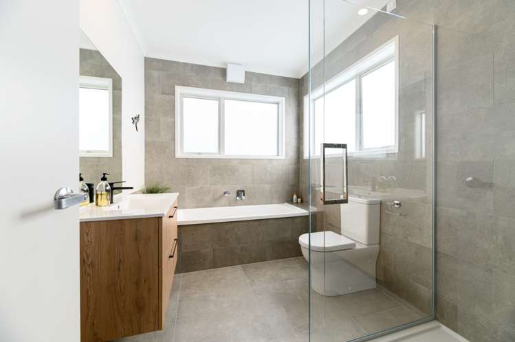 1 Sanremo Lane Stanmore Bay_8