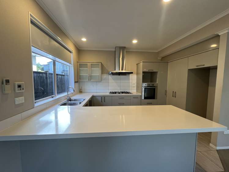 10 Seresin Crescent Flat Bush_5