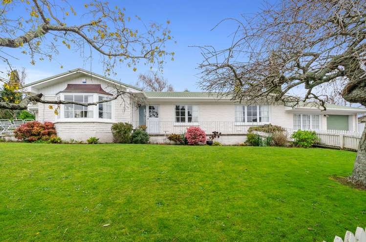 2 Callis Avenue Opaheke_13