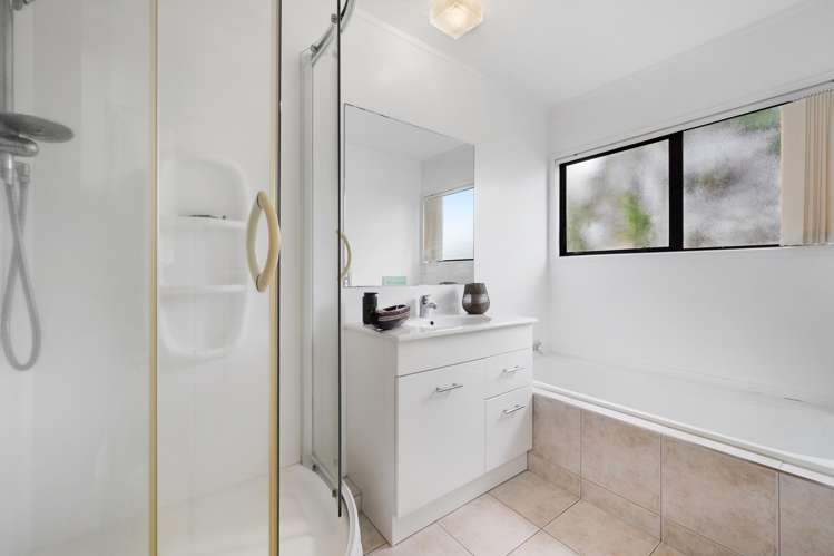 2/55 Aviemore Drive Highland Park_11