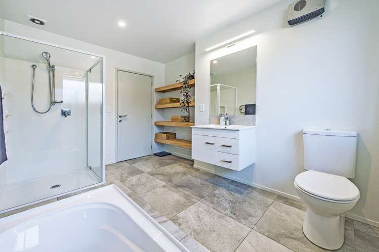 69 Sunline Avenue Lincoln_18