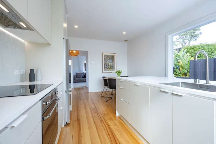 2/187 Titirangi Road_1