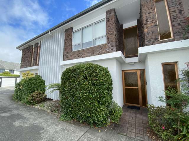 Fully Furnished two bedroom in Kohimarama