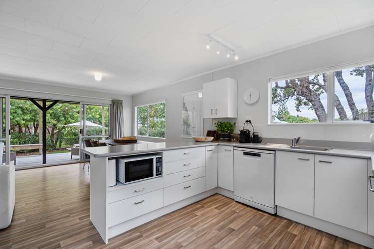 8 Ringer Avenue Matapouri_9