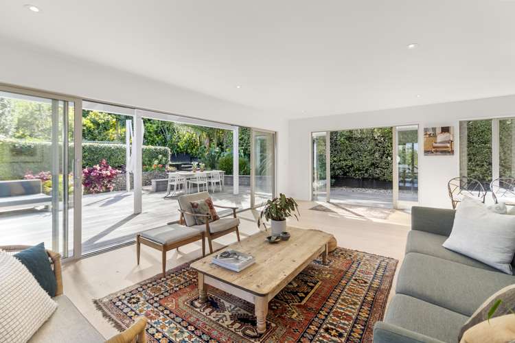 88 Queens Drive Oneroa_8