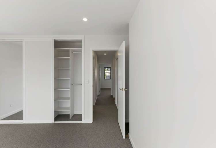 4/14 Eastwood Rise Browns Bay North Shore City Houses for Rent