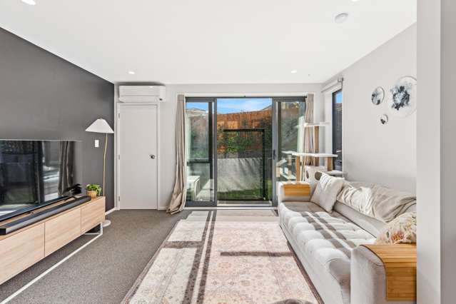 4/42 View Road Henderson_1