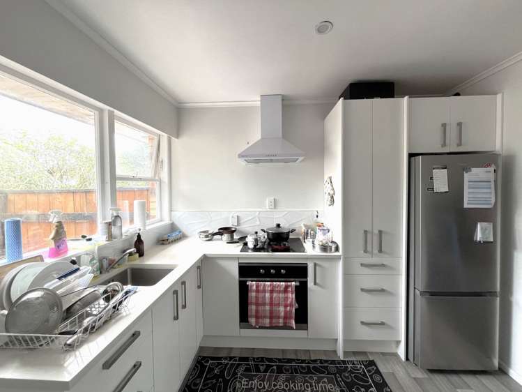 2/216a Edmonton Road Te Atatu South_4