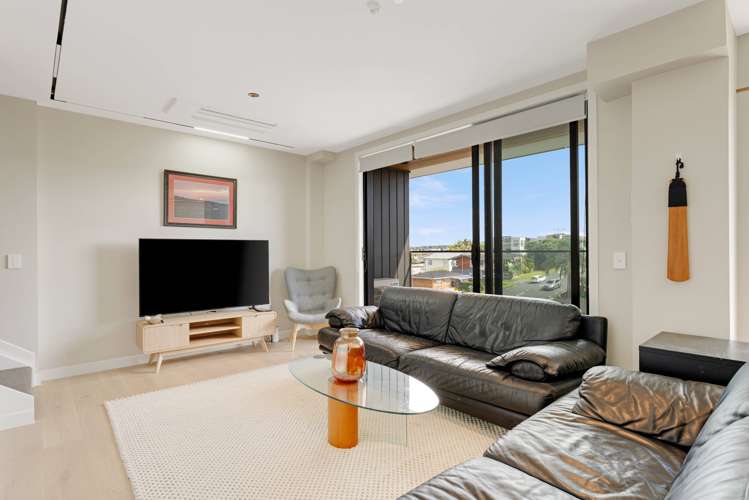 11/12 Burns Avenue Takapuna_4