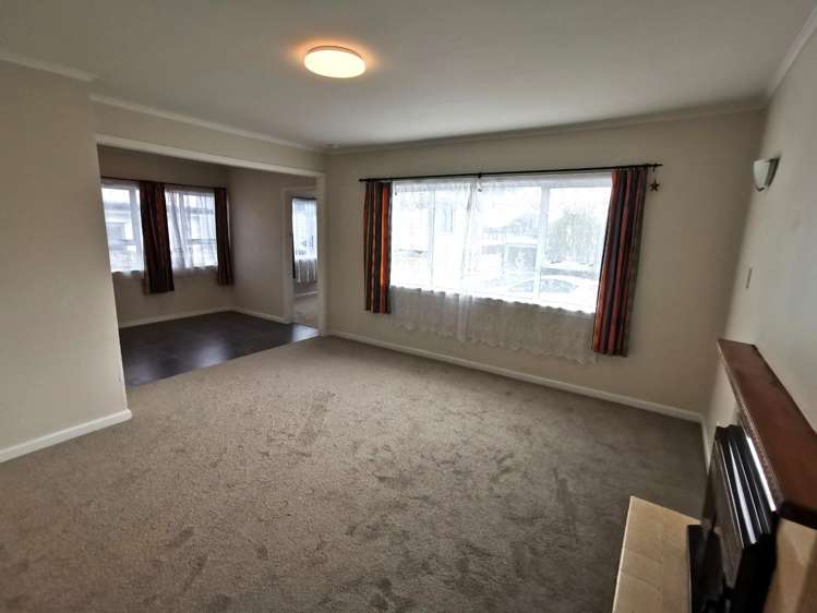 6 Netherlands Avenue New Lynn_1