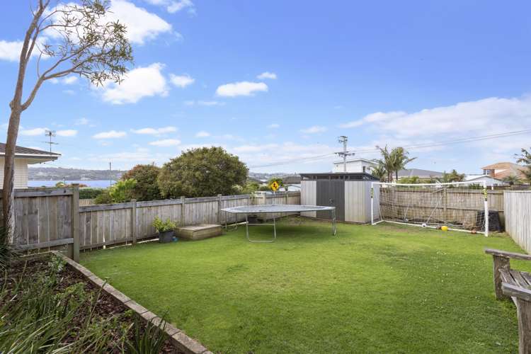 33a Boyd Avenue Mangere Bridge_15