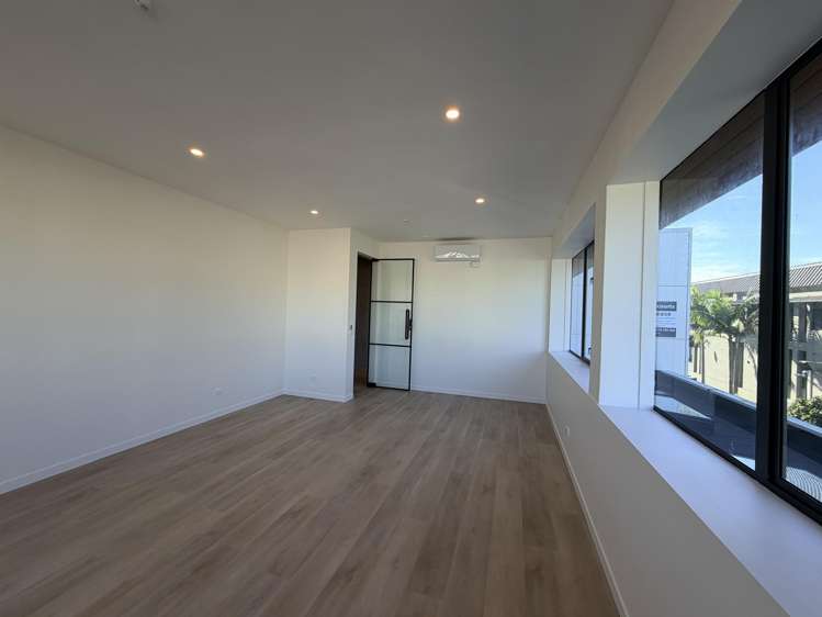 87-91 Hurstmere Road Takapuna_6