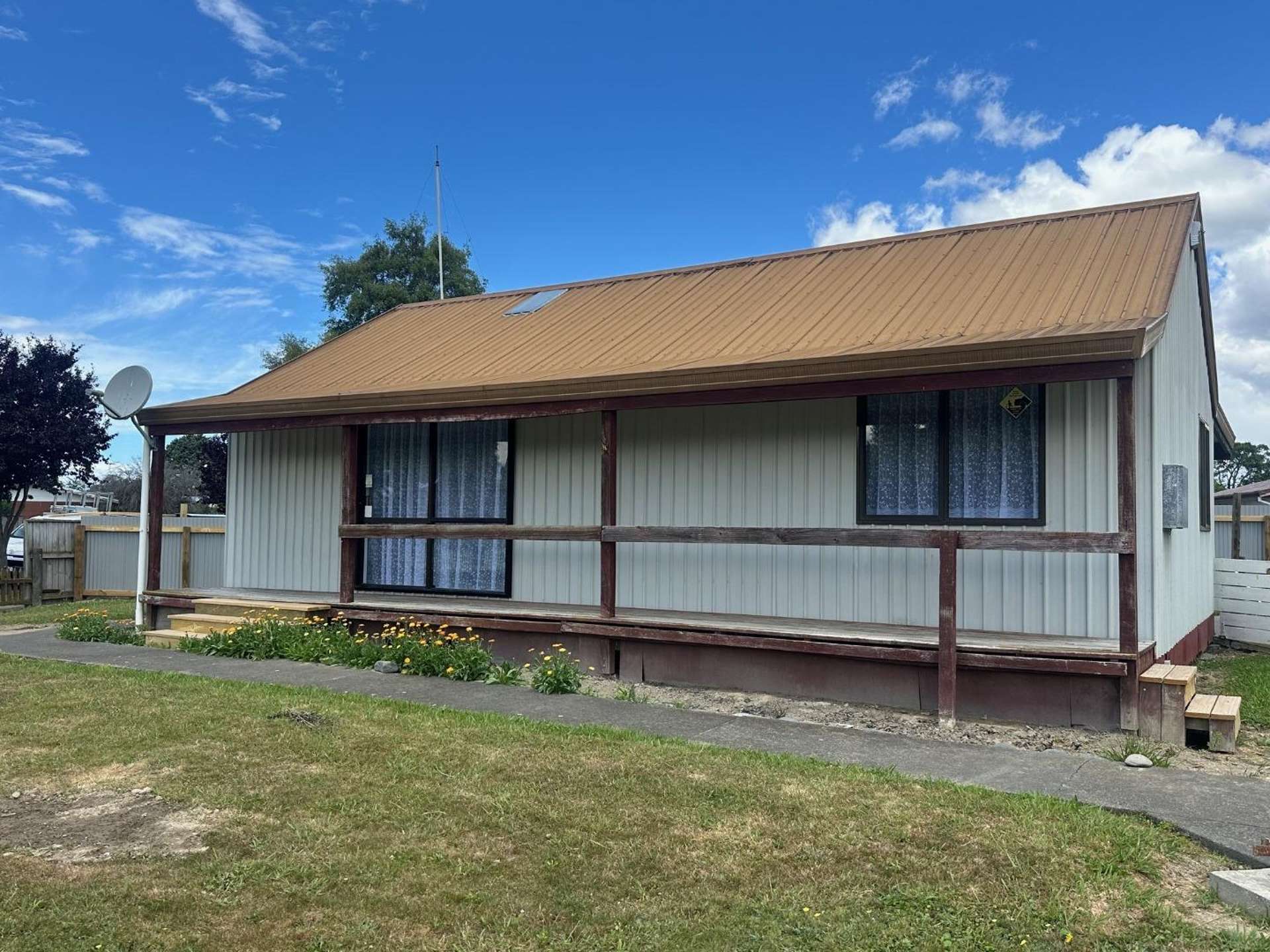 1 Kingsley Place 10480_0