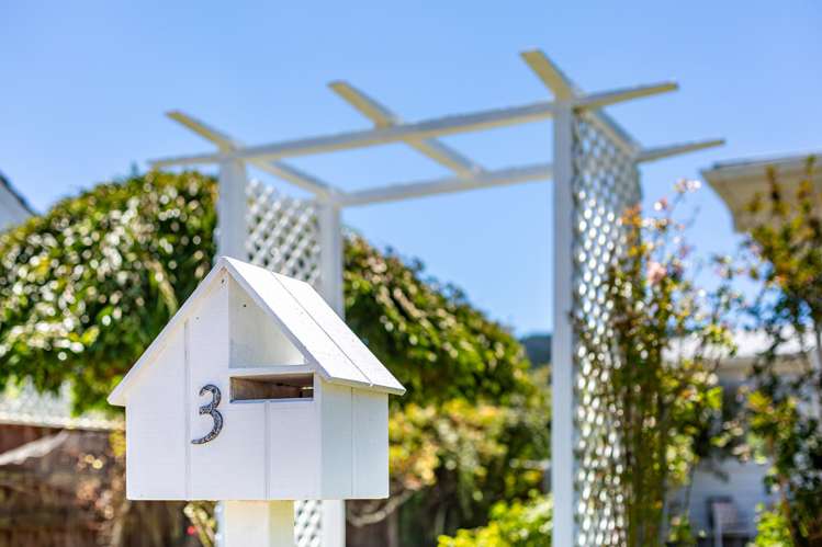 3 Tiwakawaka Grove Heretaunga_19