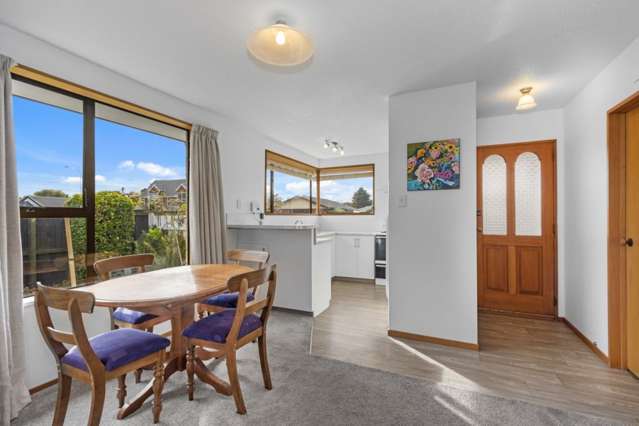 2/3 Dumfries Drive Hei Hei_2