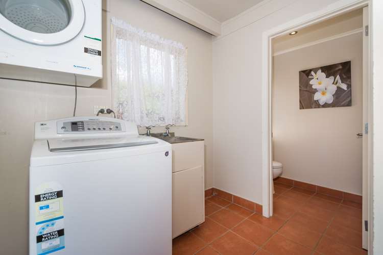 64 Glengarry Road Glen Eden_16