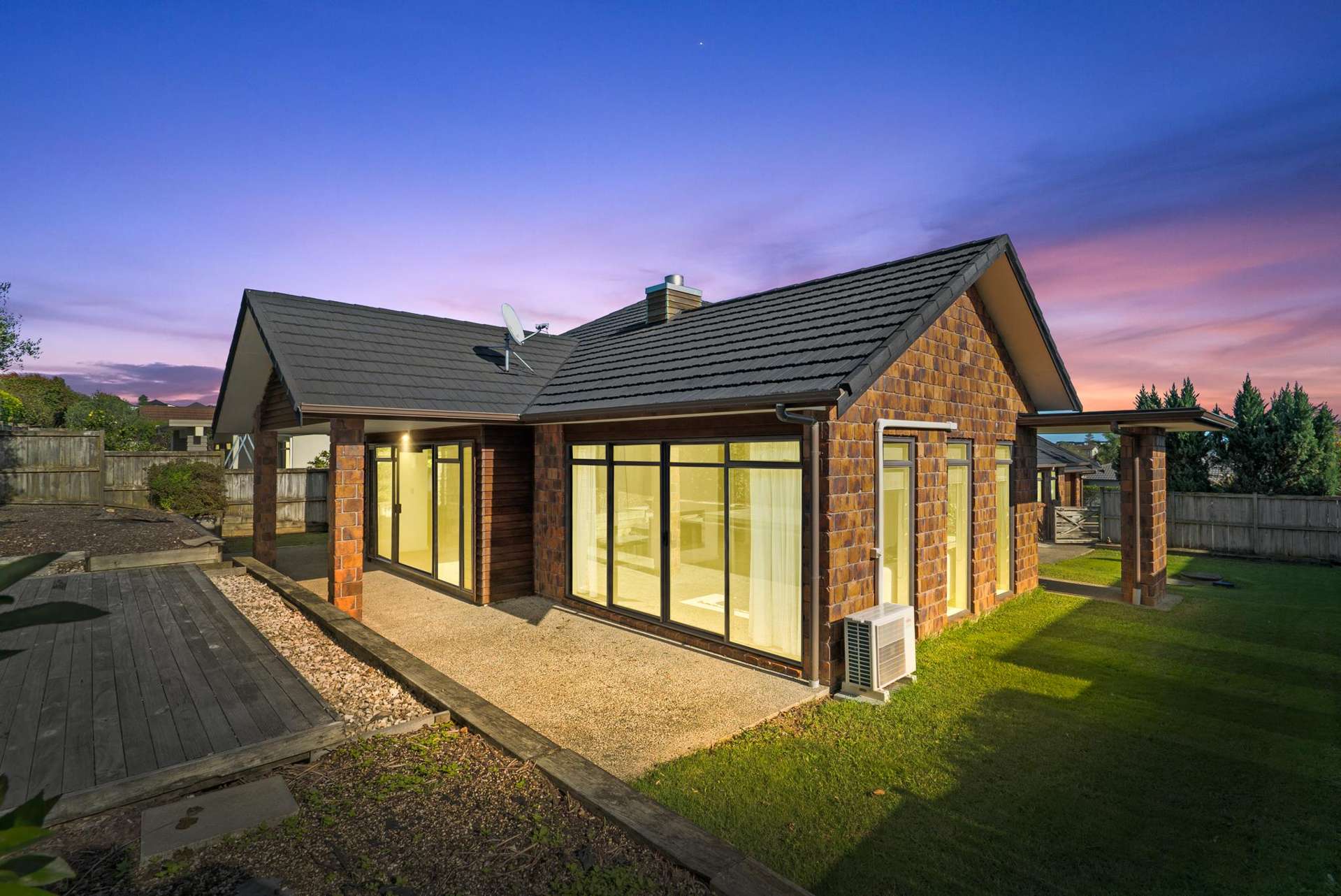 49 Intrepid Crescent Beachlands_0