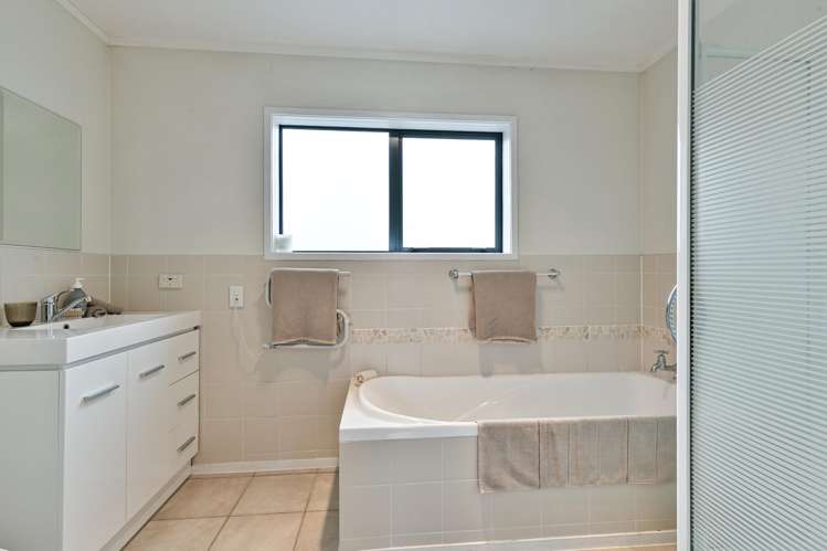 12 Kauri Street Miramar_15