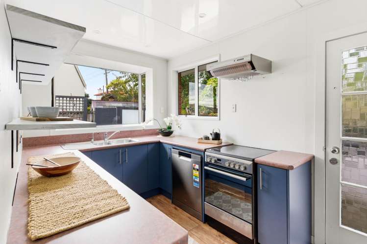 42 Cliffs Road St Clair_12