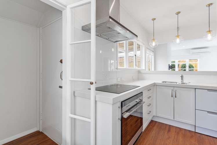 32 Athens Road Onehunga_11