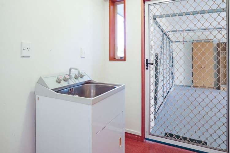 1/61A Strathfield Avenue Dallington_10