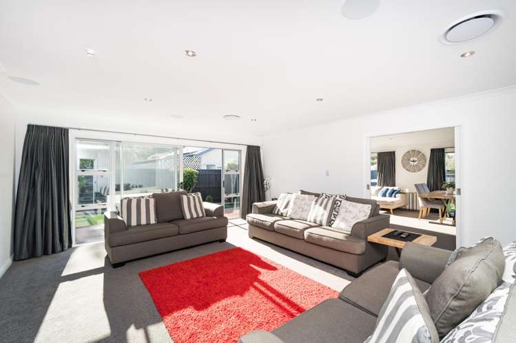 26 Chestnut Close Kelvin Grove_13