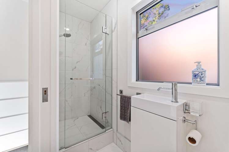 54 Waiwera Road Waiwera_14