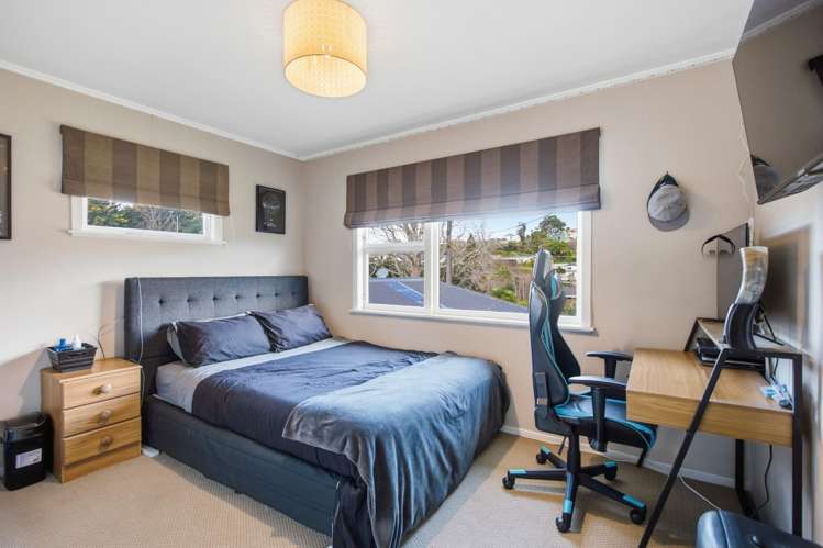 7 Hillside Crescent Westown_4