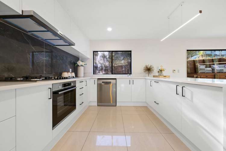 8 Mebis Way Flat Bush_11