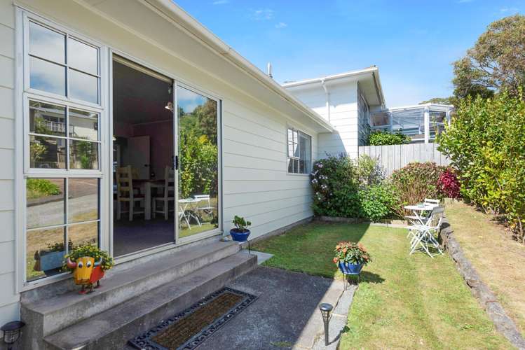 1/19 Yarrow Place Papakowhai_3