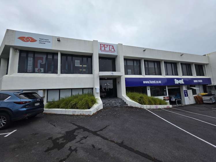 4 Western Springs Road_0