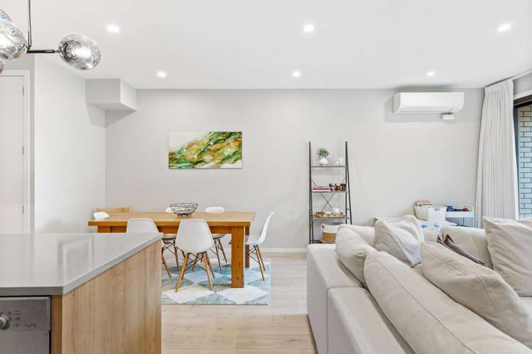 48 Glidepath Road Hobsonville_13