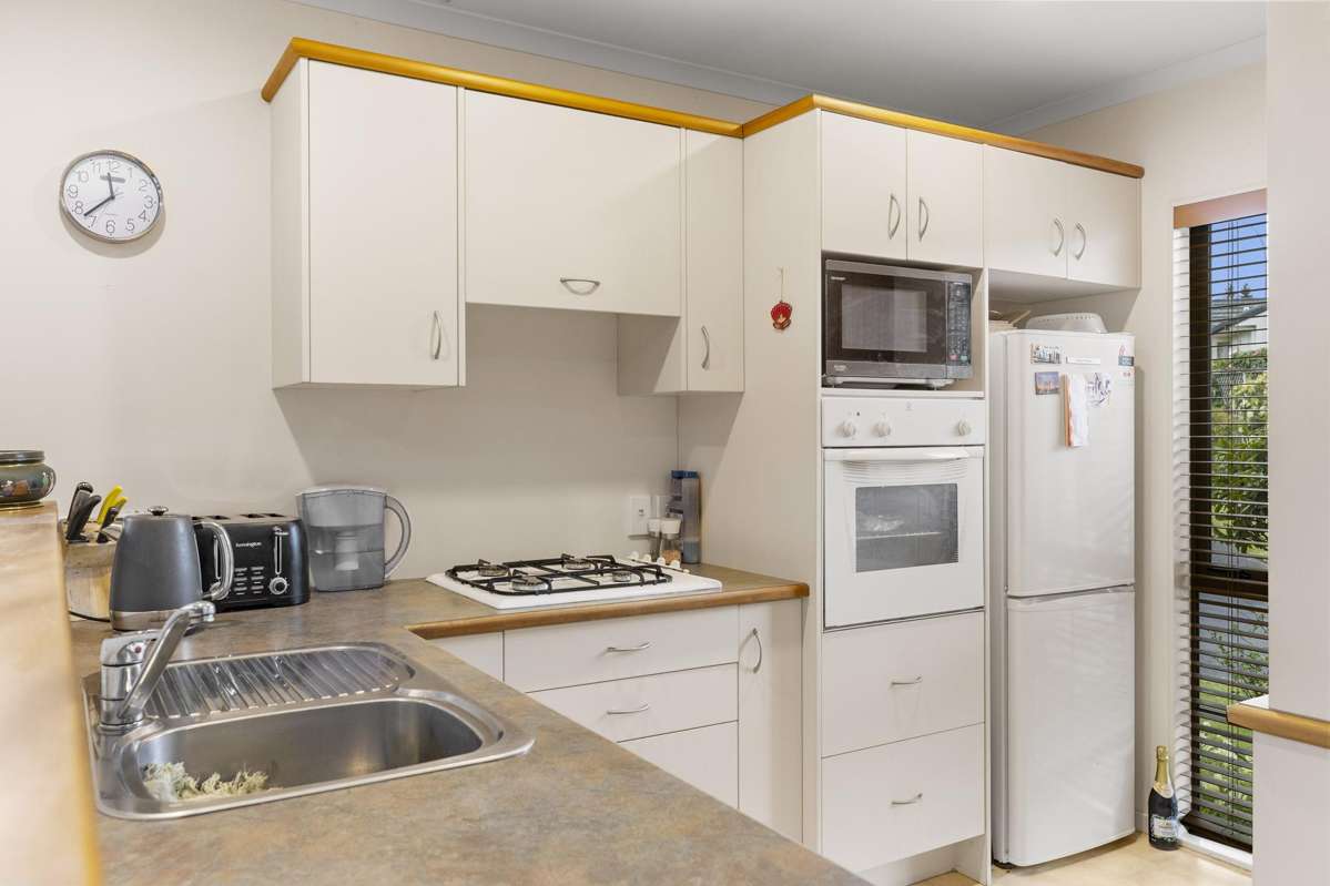 31 Lakeridge Close_3