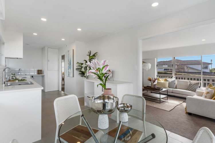 832 East Coast Road Oteha_5