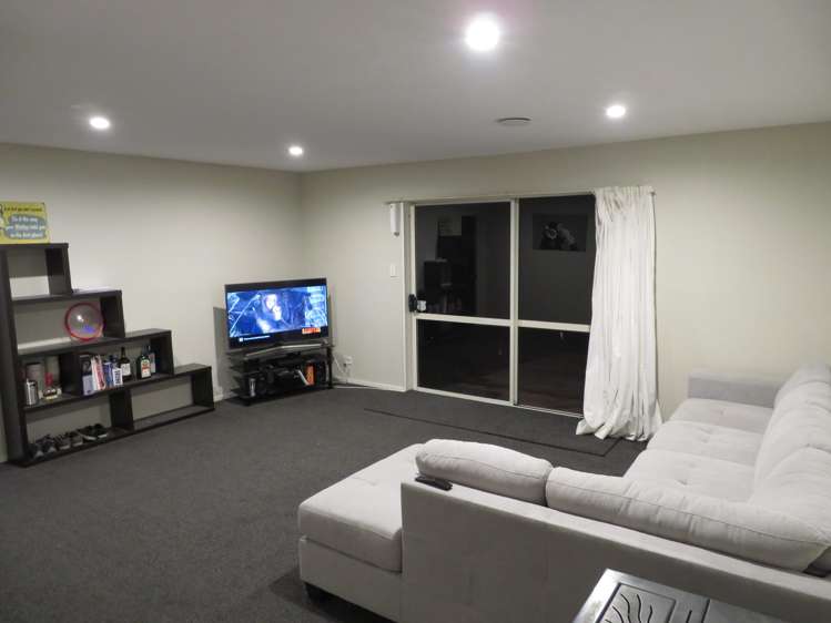 2/82 Racecourse Road Sockburn_5