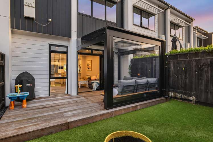 145 Bonair Crescent Silverdale_19