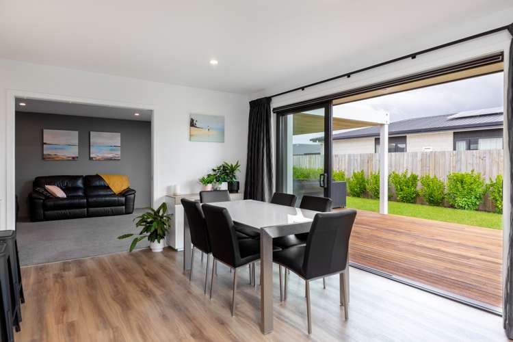 29 Corsair Crescent Burleigh_5