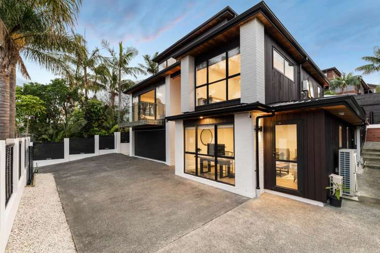 14b Beach Road Castor Bay_19