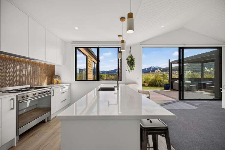 5 Torridon Court Jacks Point_24