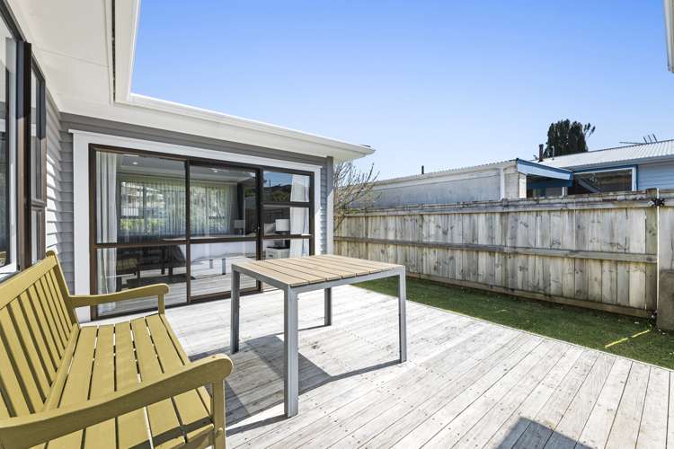 14 Bromley Place Westown_20