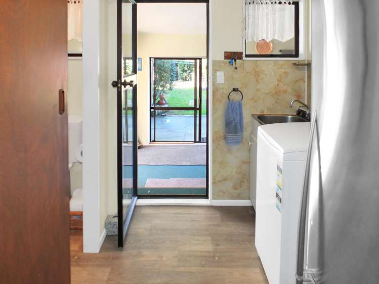 38 Hennessy Street East Foxton Beach_15