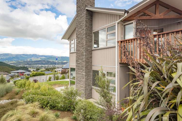 4 Frankie Stevens Place Riverstone Terraces_21