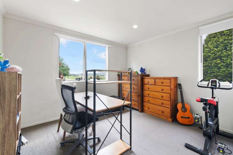 2 Bruce Pulman Drive Takanini_14