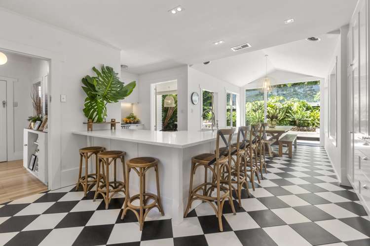 6 Macky Avenue Devonport_9