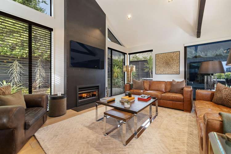 7 Reading Court Jacks Point_21