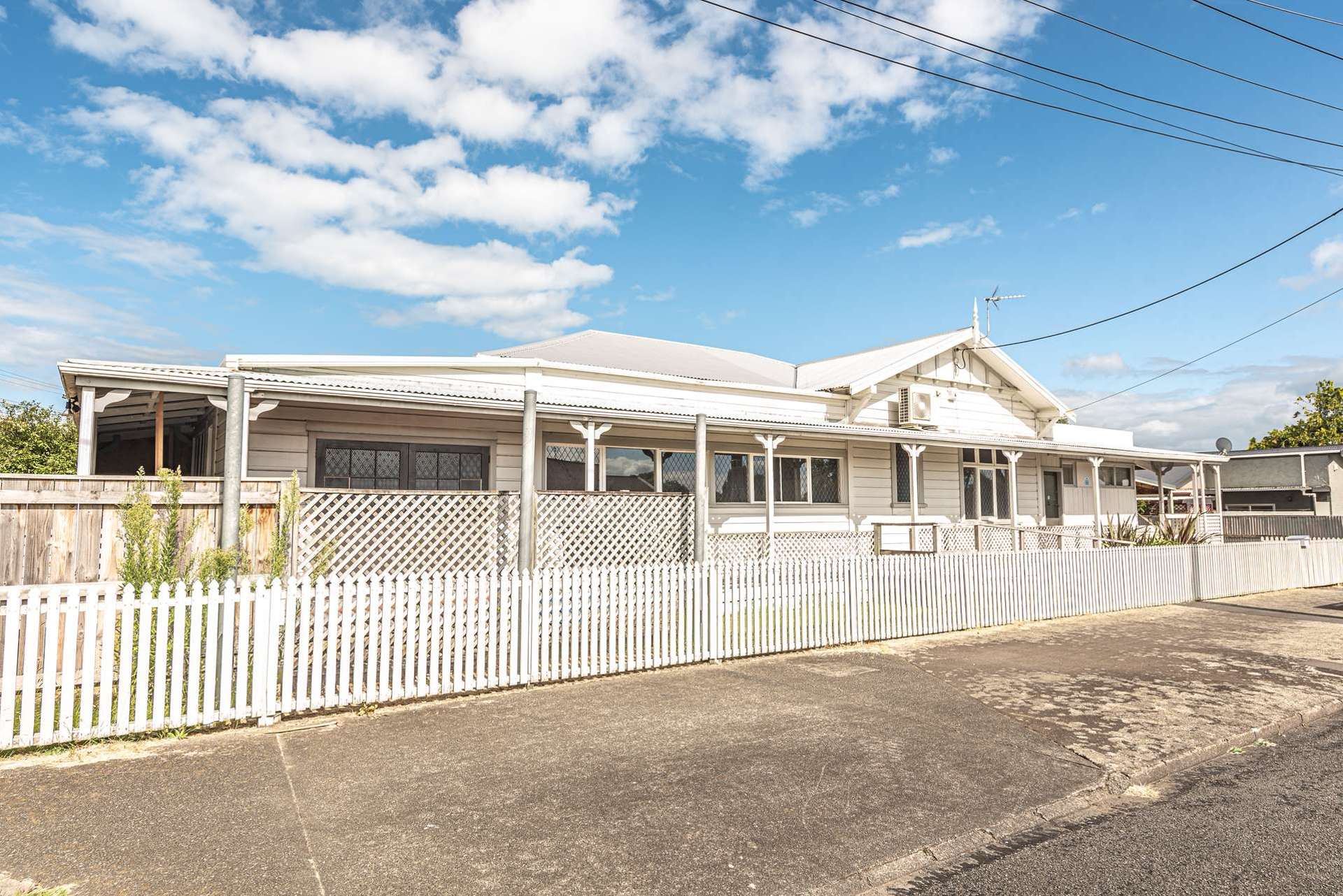 1 Moore Avenue Tawhero_0