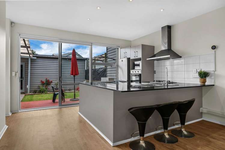 6 Kauri Drive Takanini_20