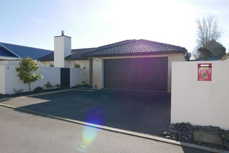 4 Crofton Road Harewood_1