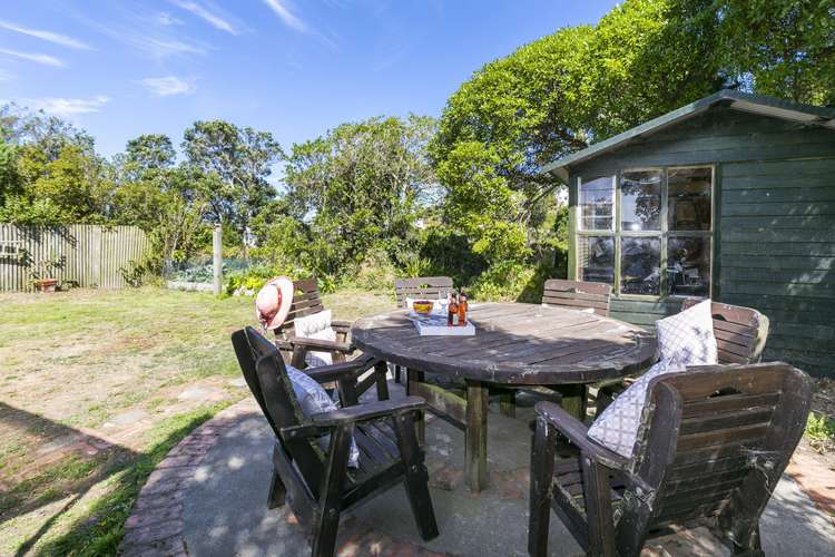 92 Mortimer Terrace Brooklyn_9